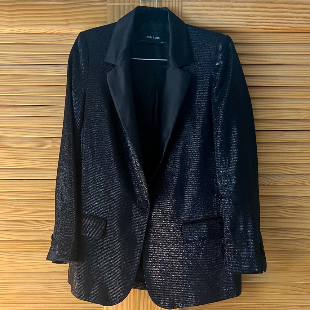 NWOT Metallic Black Satin Lined Oversized Blazer